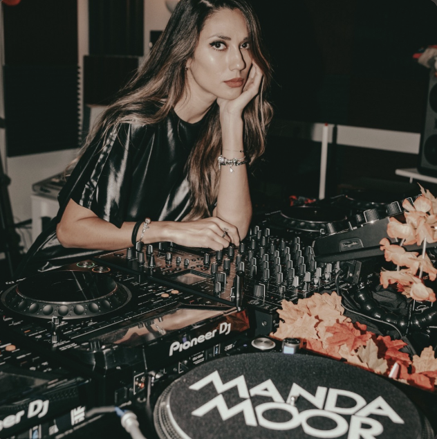 Paradise with Manda Moor